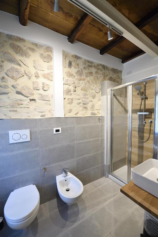 Le Benedettine Affittacamere Relais Фонди Экстерьер фото